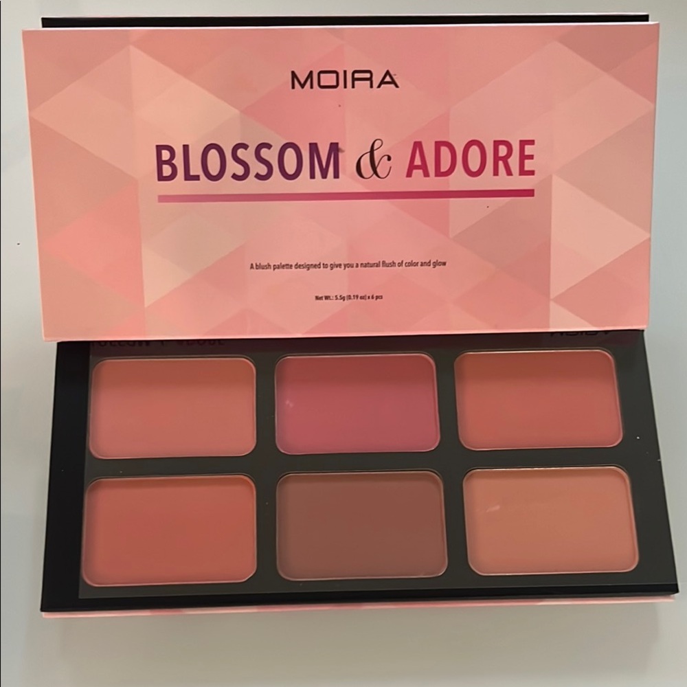Blush Palette Versatile Cheek Colors